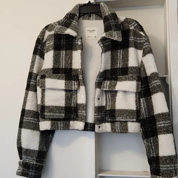 Abercrombie & Fitch Cropped Shacket Sherpa Plaid Teddy XS - Picture 17 of 17